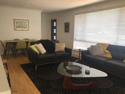 Dunsborough Cottage - Sydney 4u 1