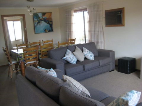 Easto's - Accommodation Sydney 2