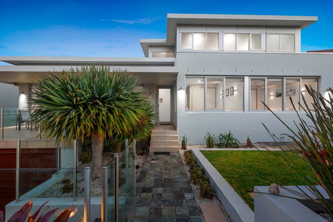 Elanora - Accommodation Sydney 0