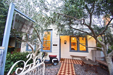 Kensington Bed And Breakfast - Sydney 4u 1