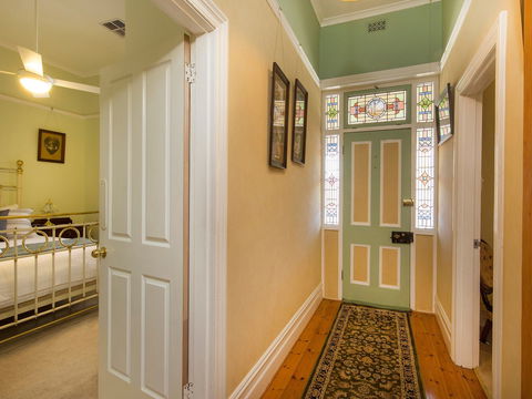 SINKINSON HOUSE - Mount Torrens - Sydney 4u 1