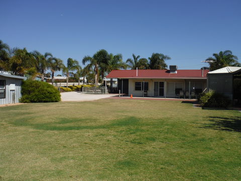 The Palms - Accommodation Sydney 0