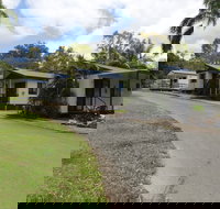 Tropicana Caravan Park Sarina - Accommodation Sydney