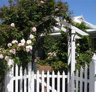 Durack House Bed  Breakfast - Sydney 4u