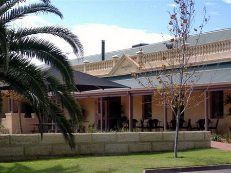 Dongara Hotel Motel - Sydney 4u 0