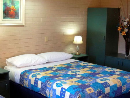 Dongara Hotel Motel - Sydney 4u 1