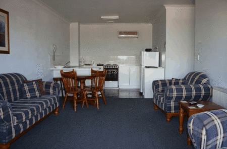 New England Motor Inn - Sydney 4u 3