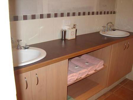 Jakamarri Bed & Breakfast - Accommodation Sydney 3