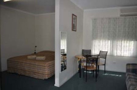 Back Obourke Accommodation - Sydney 4u 0