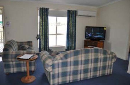 Back Obourke Accommodation - Sydney 4u 1