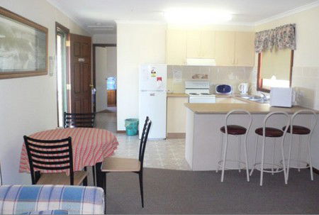 Back Obourke Accommodation - Sydney 4u 4