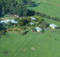 Harvey Hills Farmstay Chalets - Sydney 4u
