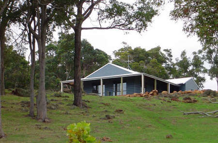 Vista Ridge Estate - Top Paddock Cottage - Accommodation Sydney 0