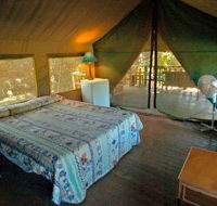Lions Den Hotel - Sydney 4u