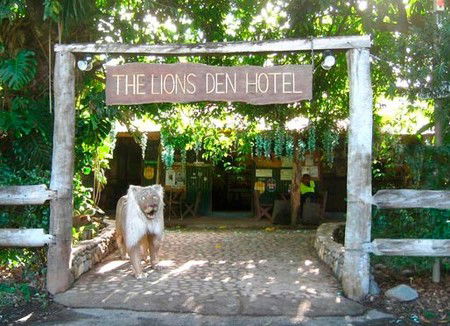 Lions Den Hotel - Sydney 4u 5