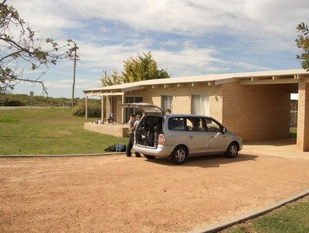 Cervantes Holiday Homes & Units - Sydney 4u 0