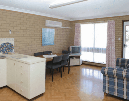 Port Denison Holiday Units - Accommodation Sydney 1