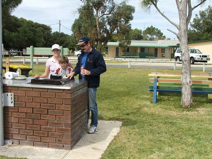 Jurien Beachfront Holiday Units - Sydney 4u 0