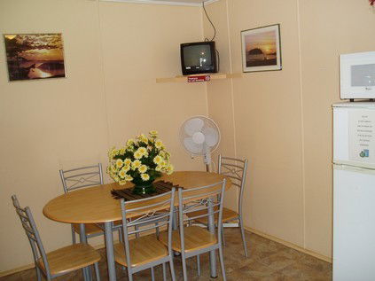 Jurien Beachfront Holiday Units - Sydney 4u 2