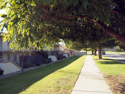 Budget Apartments Como South Perth - Sydney 4u 2