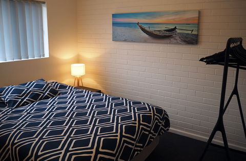 Budget Apartments Como South Perth - Sydney 4u 4