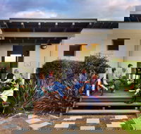 Adina Vineyard  Olive Grove - Sydney 4u