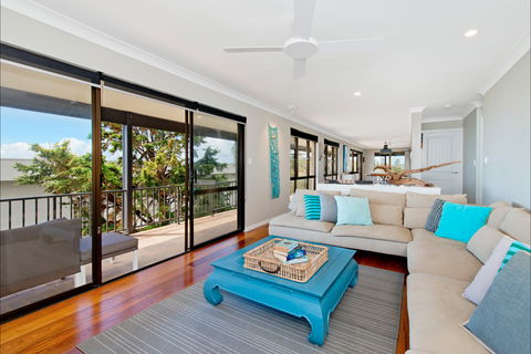 Apricari - Sydney 4u 0