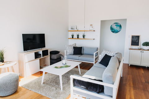 BonniEscape - Island Style Living - Sydney 4u 0