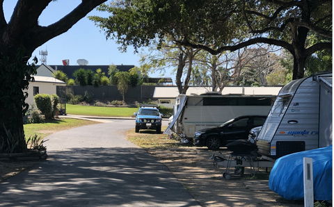 Burdekin Cascades Caravan Park - Sydney 4u 0