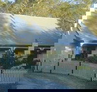 Country Pleasures Bed and Breakfast - Sydney 4u