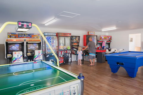 Dicky Beach Family Holiday Park - Accommodation Sydney 1