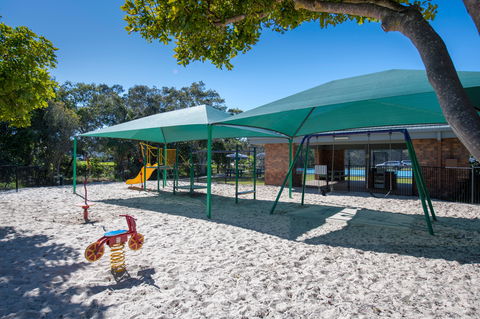 Dicky Beach Family Holiday Park - Accommodation Sydney 2