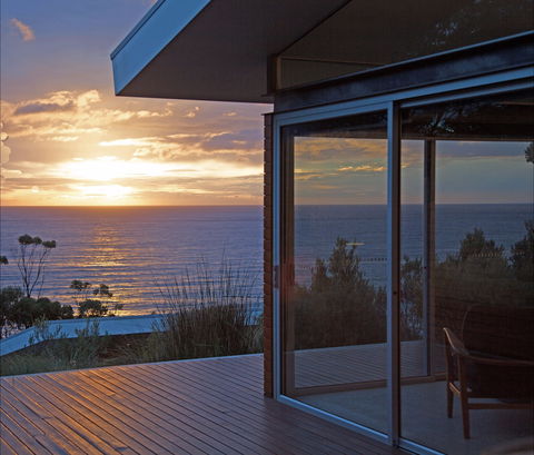 Eaglehawk Pavilions - Sydney 4u 1