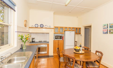 Elderton Guest House - Sydney 4u 2