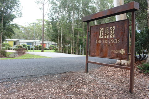 The Francis Retreat - Bonny Hills - Sydney 4u 0