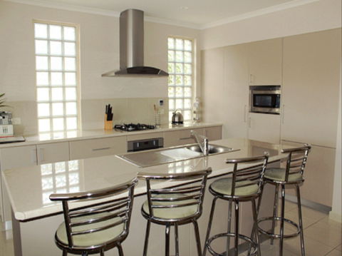 Why Not Waterfront Unit 1 - Accommodation Sydney 1