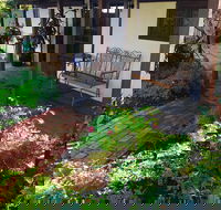 3 Divas Accommodation - The Moscato Cottage - Accommodation Sydney