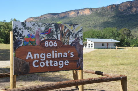 Angelina's Cottage - Capertee Valley - Sydney 4u 0