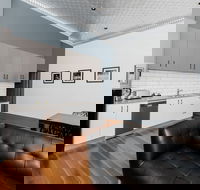 Bespoke on Main - Accommodation Sydney