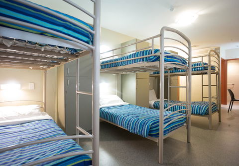 Brisbane City YHA - Sydney 4u 2
