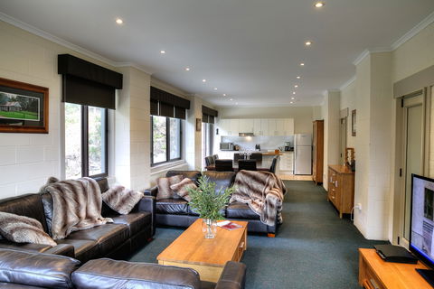 Cedarwood Apartments - Sydney 4u 0