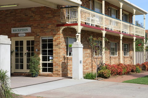 Grand Manor Motor Inn - Sydney 4u 0