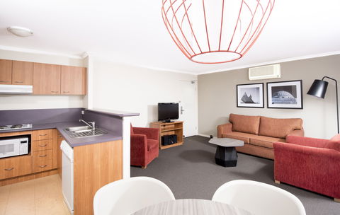 Mantra On Northbourne - Accommodation Sydney 1