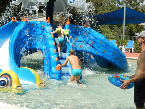 Middle Rock Holiday Resort - Accommodation Sydney 1