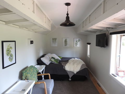 Miners Ridge Vineyard Railway Carriage B&B - Sydney 4u 0