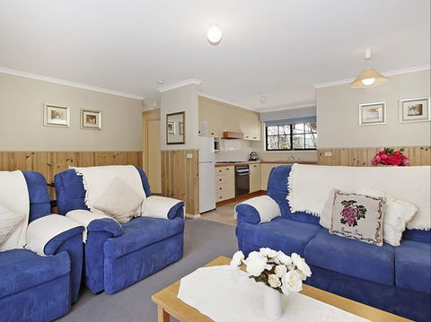 Oak Cottage - Tudor Village - Accommodation Sydney 2