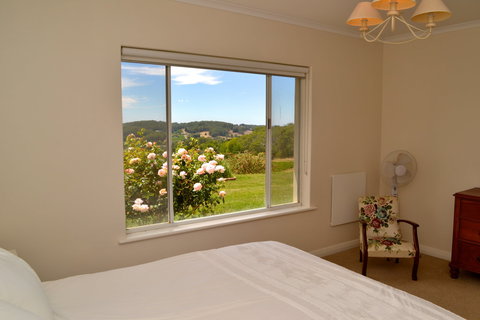 Pat And Ted's In The Piccadilly Valley - Accommodation Sydney 2