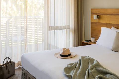 Pullman Magenta Shores Resort - Sydney 4u 1