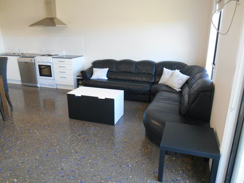 Red Door Retreat - Accommodation Sydney 2