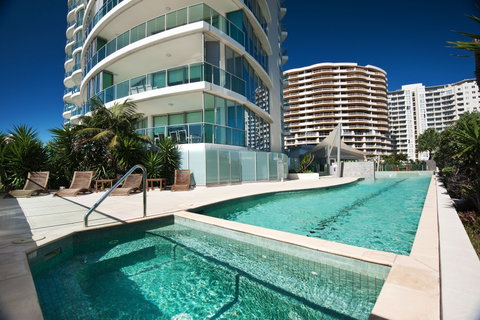 Reflections Coolangatta Beach - Accommodation Sydney 2
